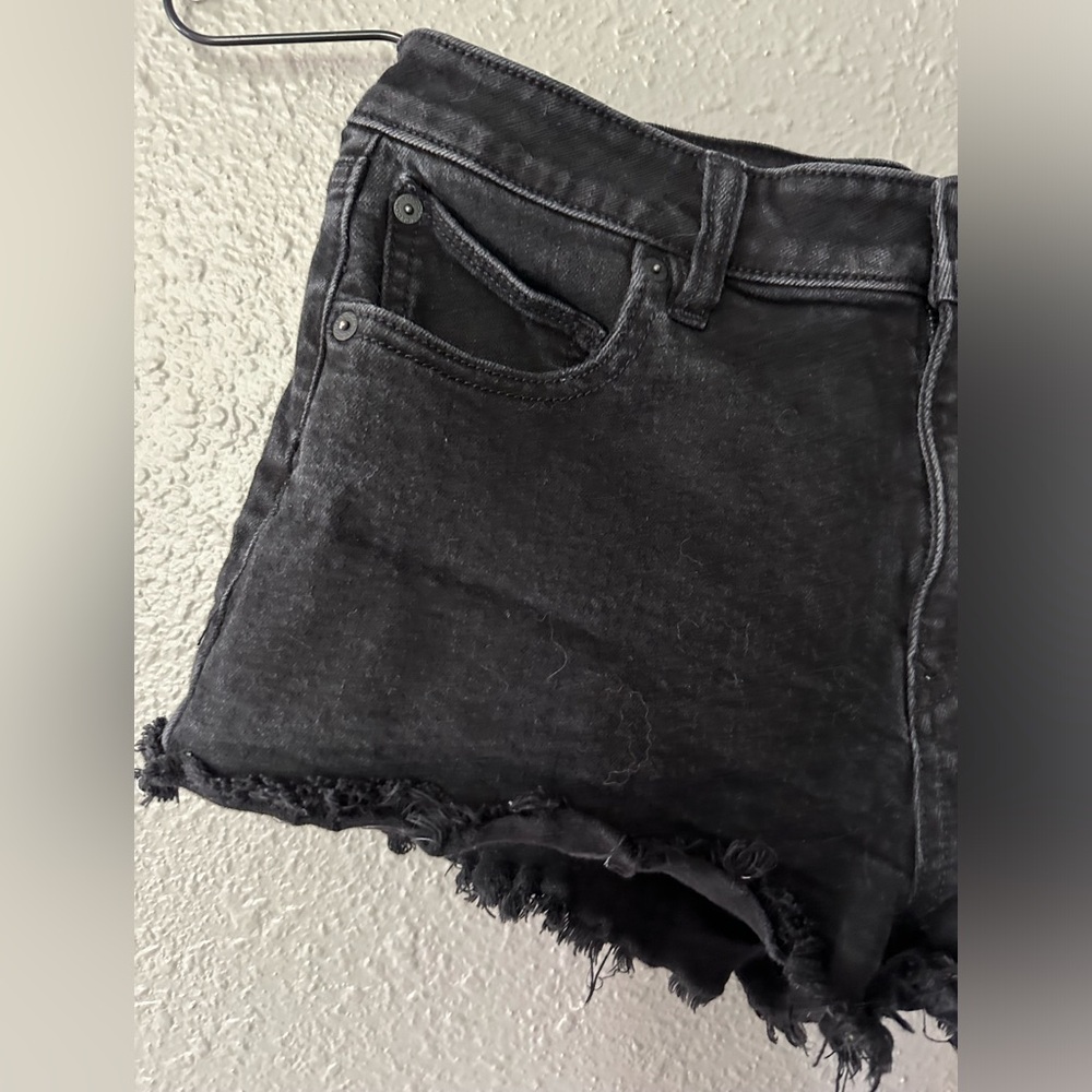 Women’s Volcom Size 28 Black Stoney Stretch Denim Jean Cutoff Shorts - Picture 3 of 9